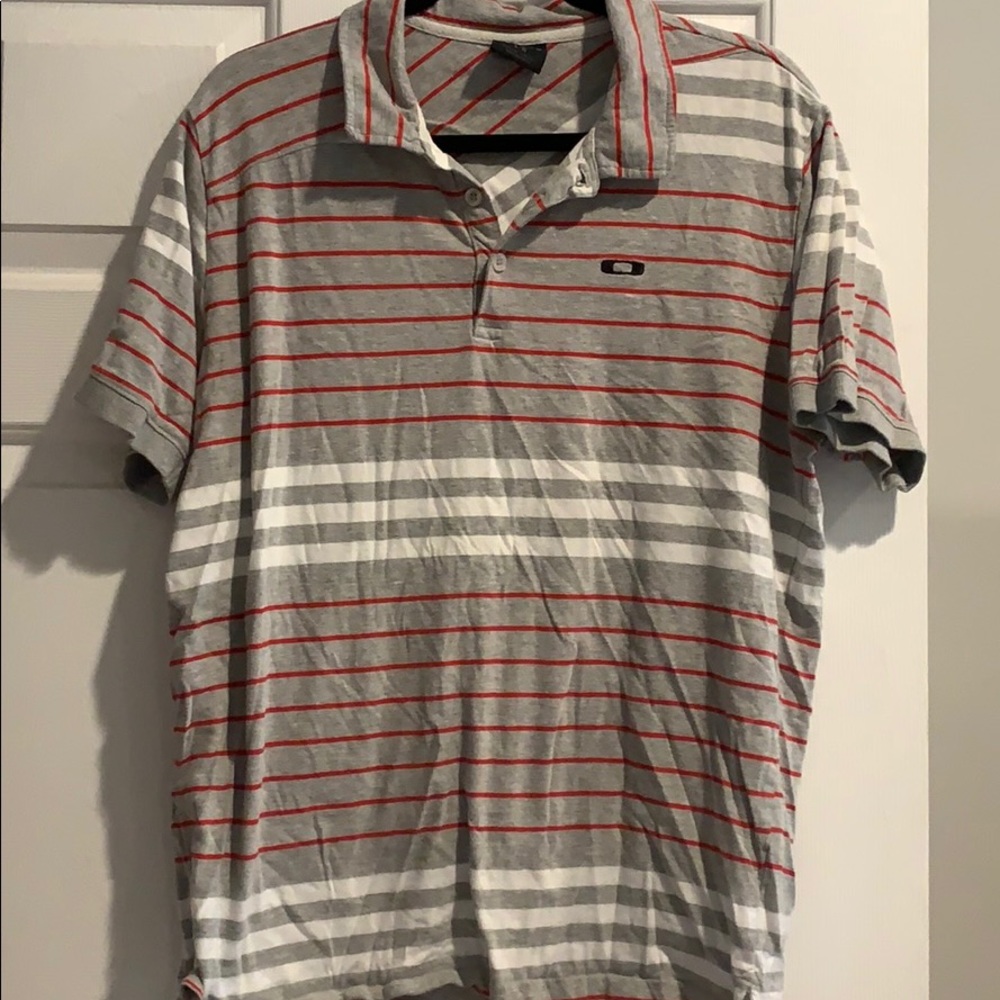 Men’s size large Oakley polo shirt
